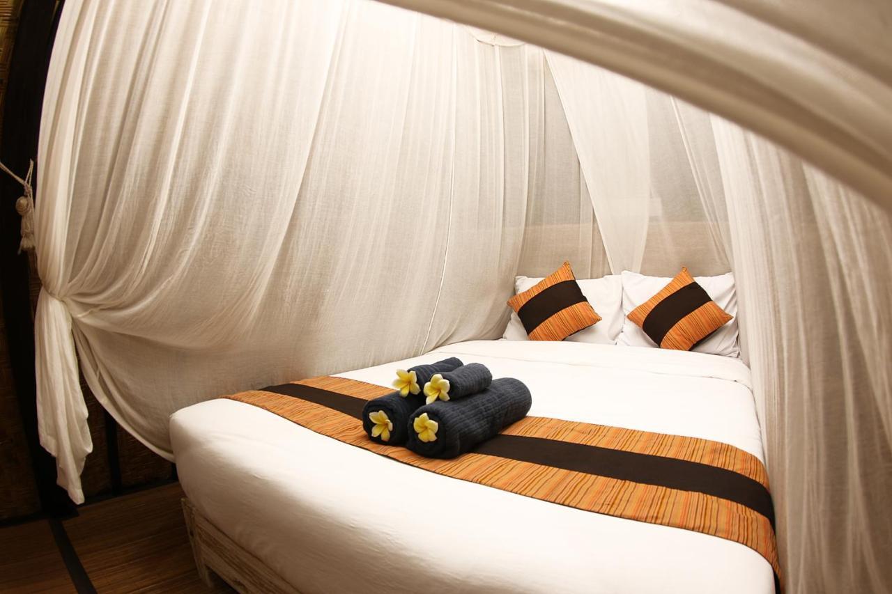 Holiday home Promo! Private Vacation Villa, 2 Pools,4 Bedrooms,4 Bathrooms, Bali *