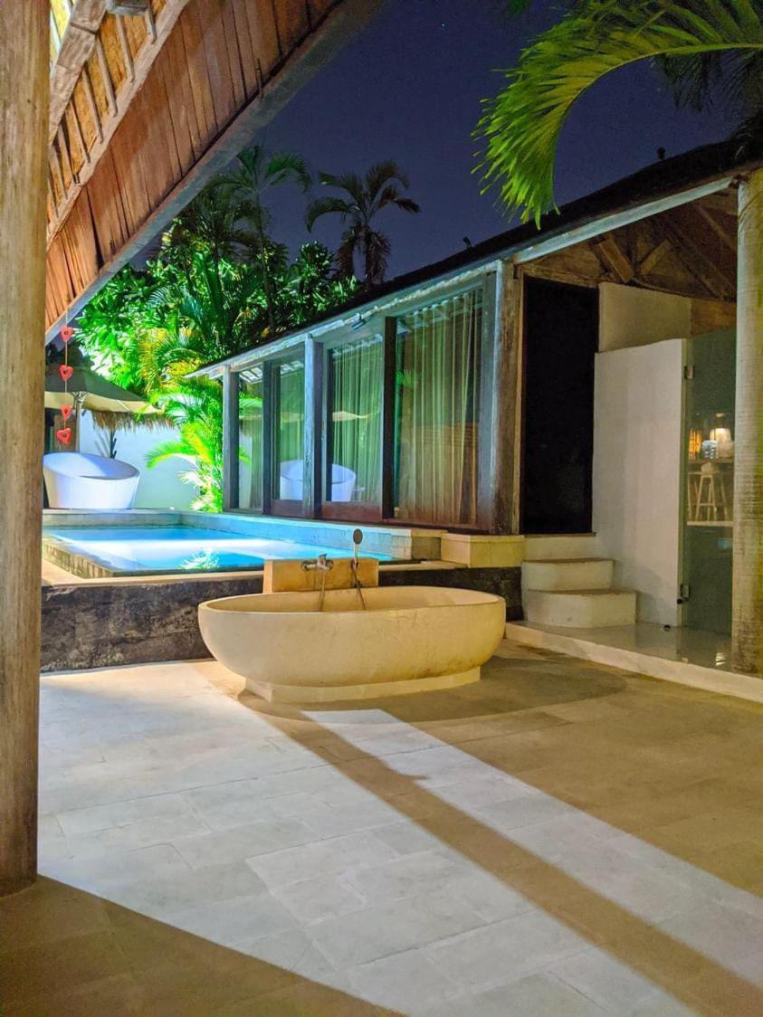 Promo! Private Vacation Villa, 2 Pools,4 Bedrooms,4 Bathrooms, Bali *